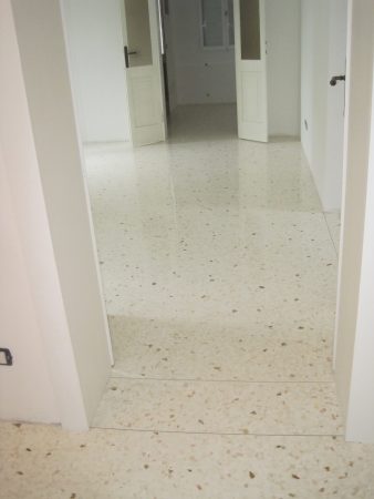terrazzo alla veneziana con onice verde